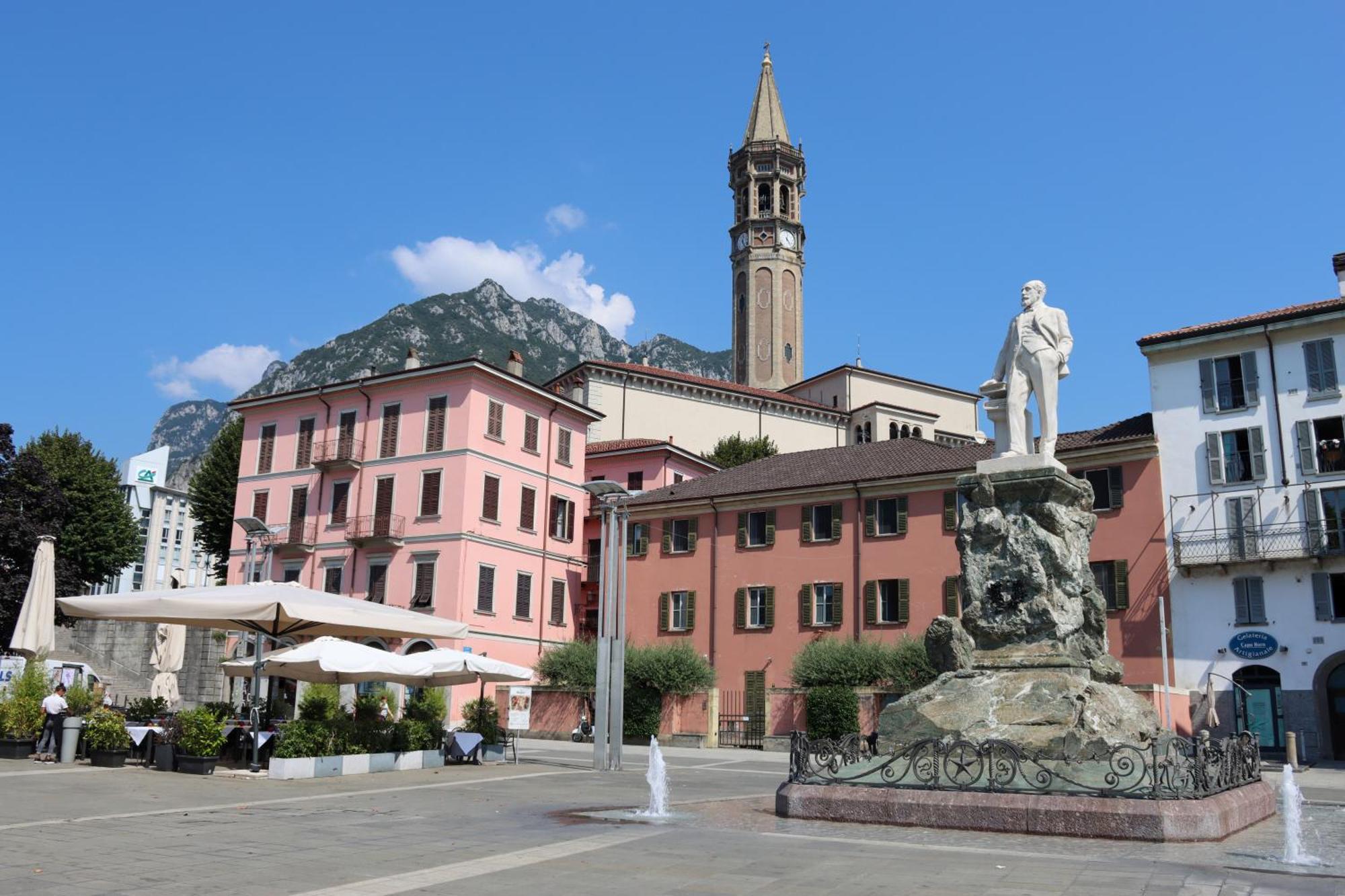 Apartamento Casa Ardo Wifi & Free Parking In Lecco Center Exterior foto