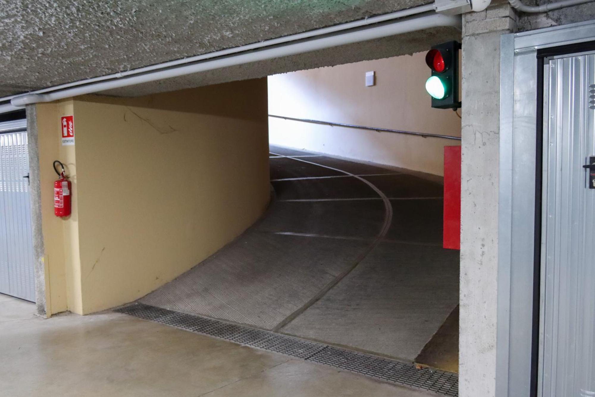 Apartamento Casa Ardo Wifi & Free Parking In Lecco Center Exterior foto